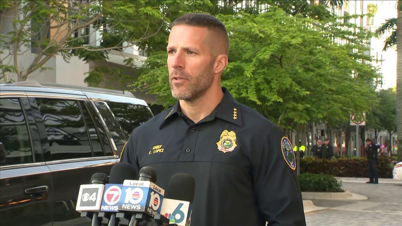 CityPlace Doral police-involved shooting: Police Chief Edwin Lopez ...