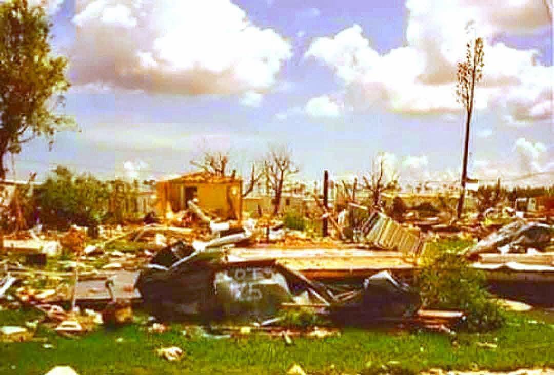 Daylight reveals Hurricane Andrew damage in South Dade