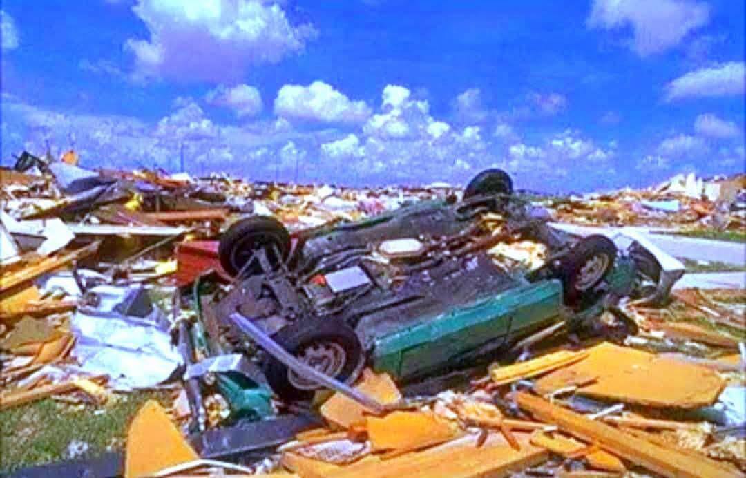 Daylight reveals Hurricane Andrew damage in South Dade