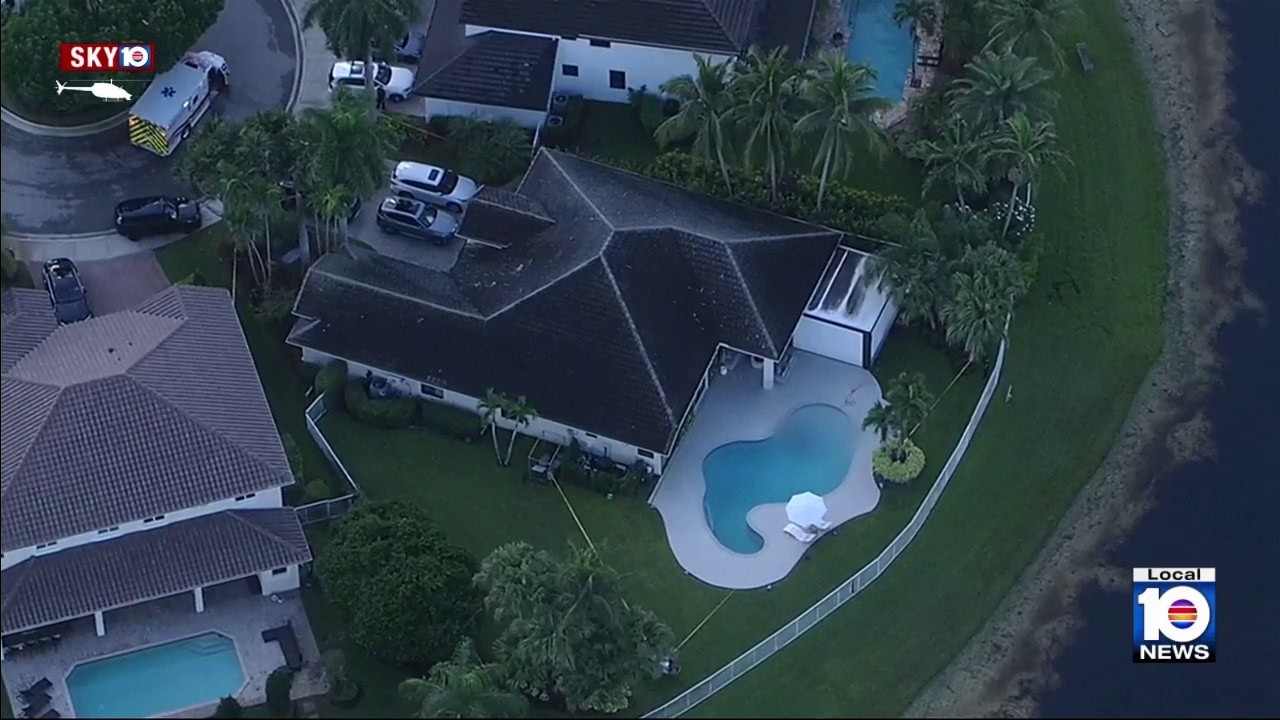 Body of man pulled from pool in Weston, deputies say | THE MIAMI METROPOLIS
